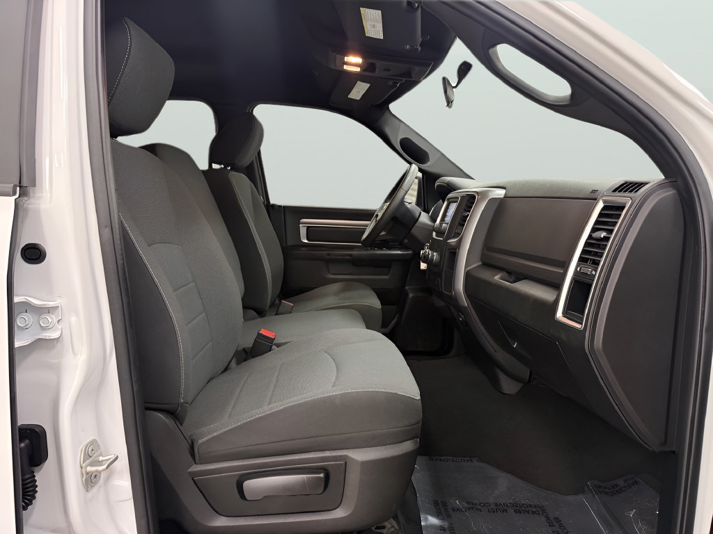 Used 2024 RAM 1500 Warlock RWD image 13