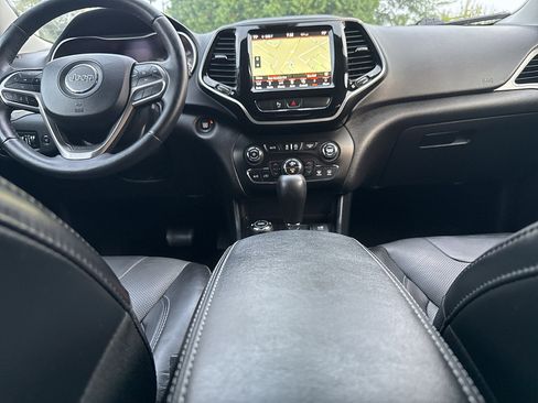 Used 2019 Jeep Cherokee Limited w/ Trailer Tow Group AWD/4WD image 47