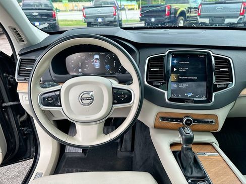 Used 2022 Volvo XC90 T6 Momentum w/ Advanced Package AWD/4WD image 19
