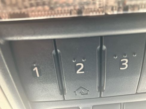 Used 2013 Toyota 4Runner SR5 w/ Convenience Pkg AWD/4WD image 21
