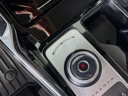 Used 2023 Kia Sorento SX Prestige image 17