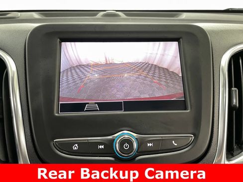 Used 2024 Chevrolet Equinox LT FWD image 3