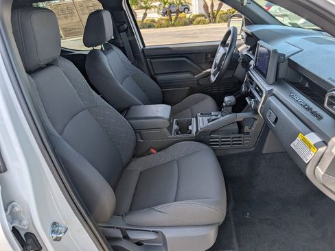 Used 2025 Toyota Tacoma SR image 8