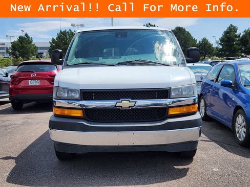 Used 2019 Chevrolet Express 3500 LT w/ LT Preferred Equipment Group RWD image 3