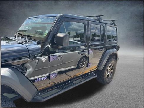 Used 2020 Jeep Wrangler Unlimited Sport S AWD/4WD image 2