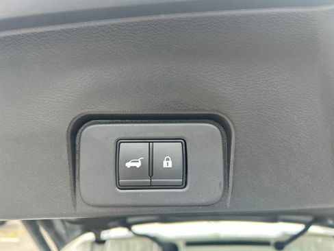 Used 2023 Nissan Rogue SV w/ SV Premium B Package FWD image 25