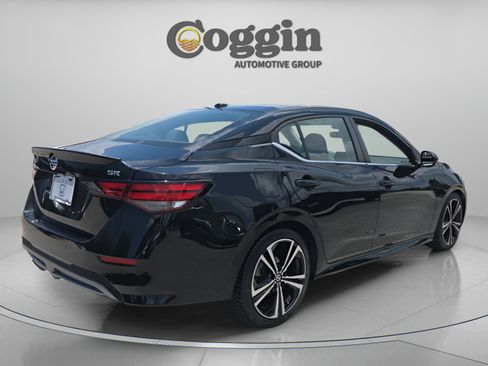 Used 2020 Nissan Sentra SR w/ Electronics Package FWD image 5
