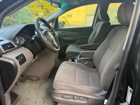 Used 2014 Honda Odyssey EX image 11