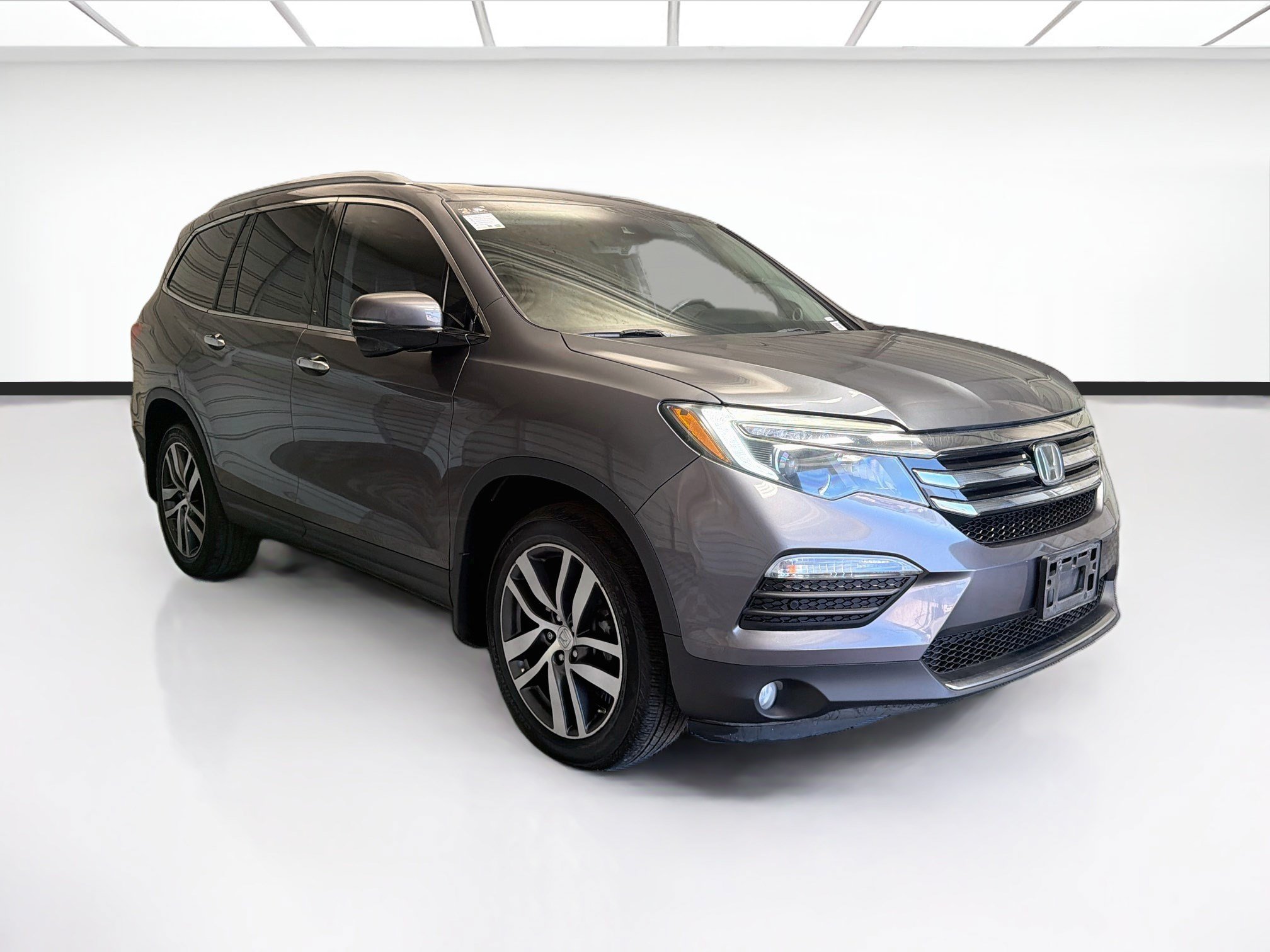 Used 2017 Honda Pilot Touring image 3