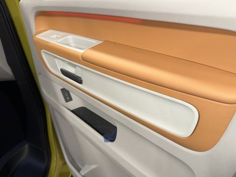 New 2025 Volkswagen ID. Buzz Pro S Plus image 11