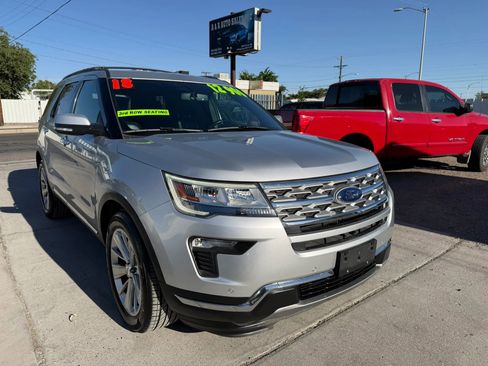 Used 2018 Ford Explorer Limited FWD image 3