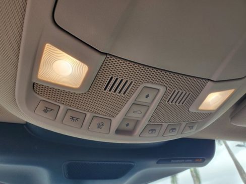 Used 2022 Lincoln Nautilus Reserve image 26