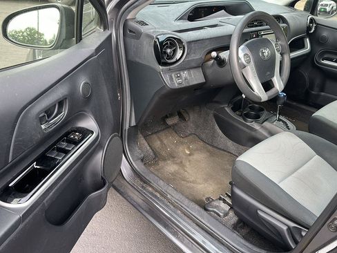 Used 2015 Toyota Prius C Two FWD image 8