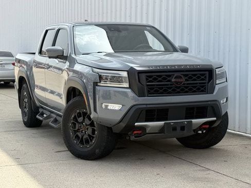 Used 2022 Nissan Frontier PRO-4X w/ Pro-4X Premium Package AWD/4WD image 2