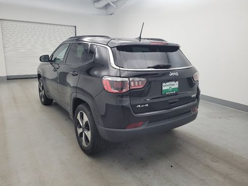Used 2018 Jeep Compass Latitude w/ Popular Equipment Group AWD/4WD image 5