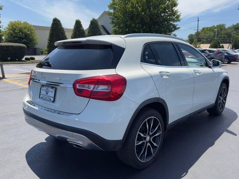 Used 2017 Mercedes-Benz GLA 250 4MATIC w/ Premium Package image 6