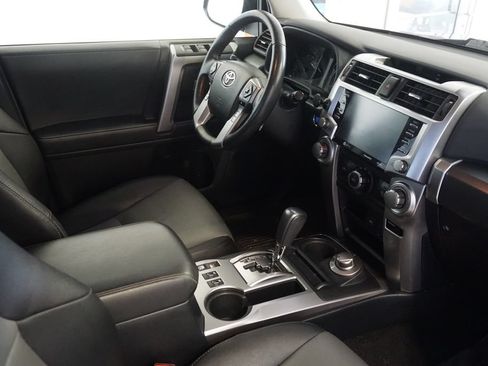 Certified 2023 Toyota 4Runner SR5 Premium w/ Moonroof Package AWD/4WD image 25
