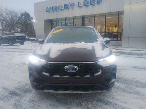 Used 2023 Ford Escape ST-Line Select w/ Tech Pack #2 image 2