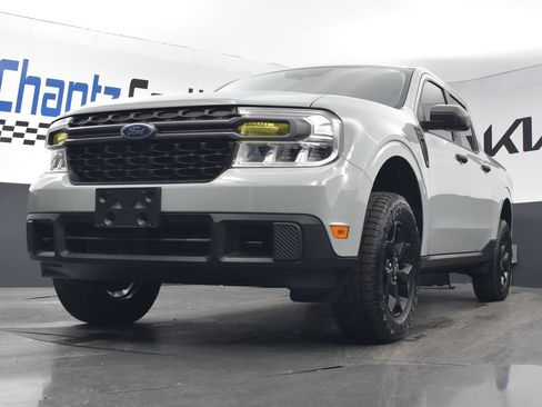 Used 2023 Ford Maverick XLT w/ Equipment Group 300A Standard AWD/4WD image 17