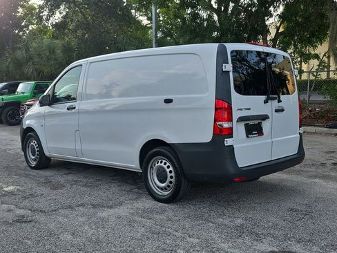 Used 2021 Mercedes-Benz Metris image 6