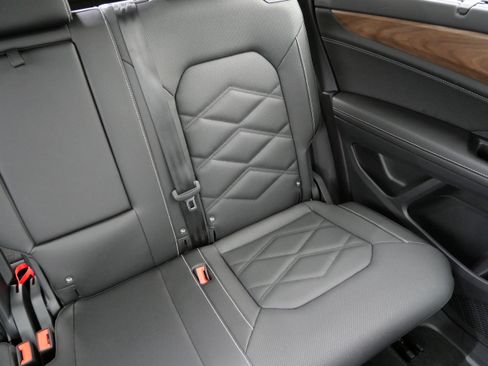 Certified 2026 Volkswagen Atlas SE AWD/4WD image 14