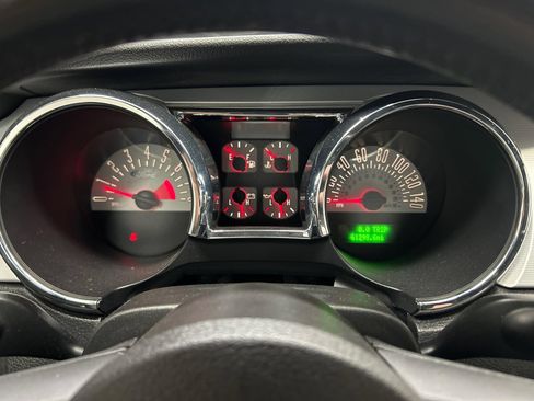 Used 2009 Ford Mustang GT Premium RWD image 18