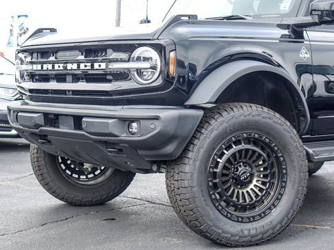 Certified 2025 Ford Bronco Outer Banks AWD/4WD image 3