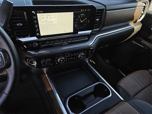 Used 2024 Chevrolet Silverado 2500 High Country w/ High Country Premium Package image 22