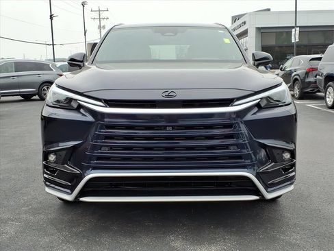 New 2026 Lexus TX 500h AWD image 2