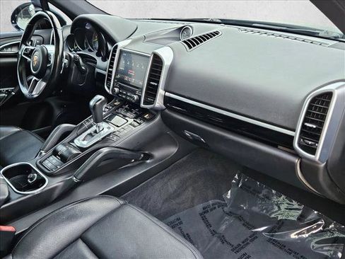 Used 2017 Porsche Cayenne S Platinum image 22