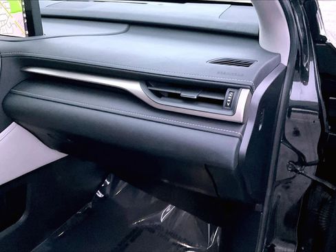 Used 2021 Lexus RX 350L Premium w/ Premium Package image 18