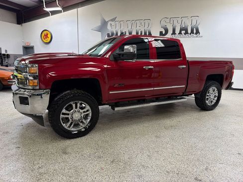 Used 2019 Chevrolet Silverado 2500 LTZ w/ Duramax Plus Package AWD/4WD image 2