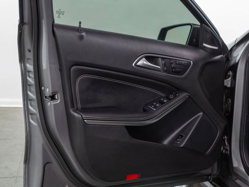 Used 2016 Mercedes-Benz GLA 250 4MATIC image 8