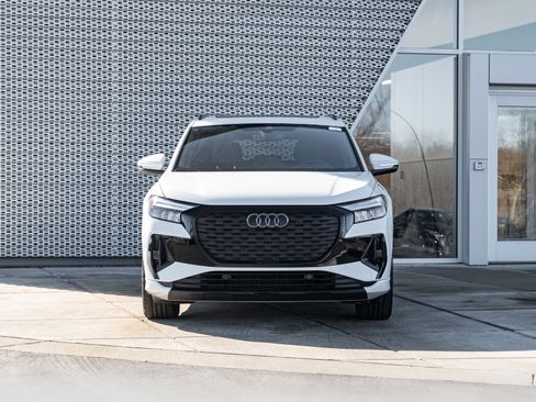 Certified 2024 Audi Q4 e-tron Premium Plus w/ Premium Plus image 32