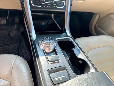 Used 2017 Ford Fusion SE w/ Fusion SE Technology Package image 25