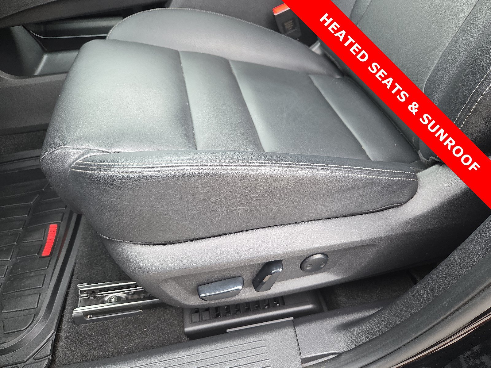 Used 2025 Nissan Rogue SL w/ Tech Package AWD/4WD image 14