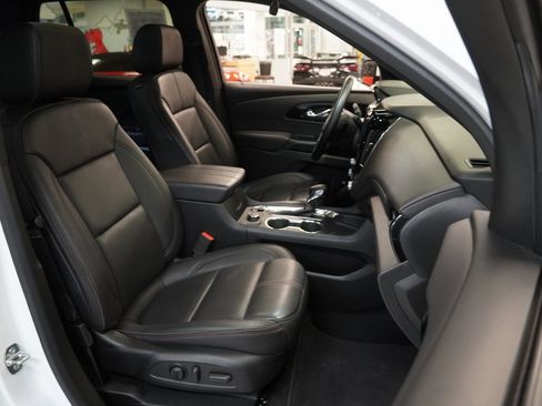 Certified 2023 Chevrolet Traverse RS image 37