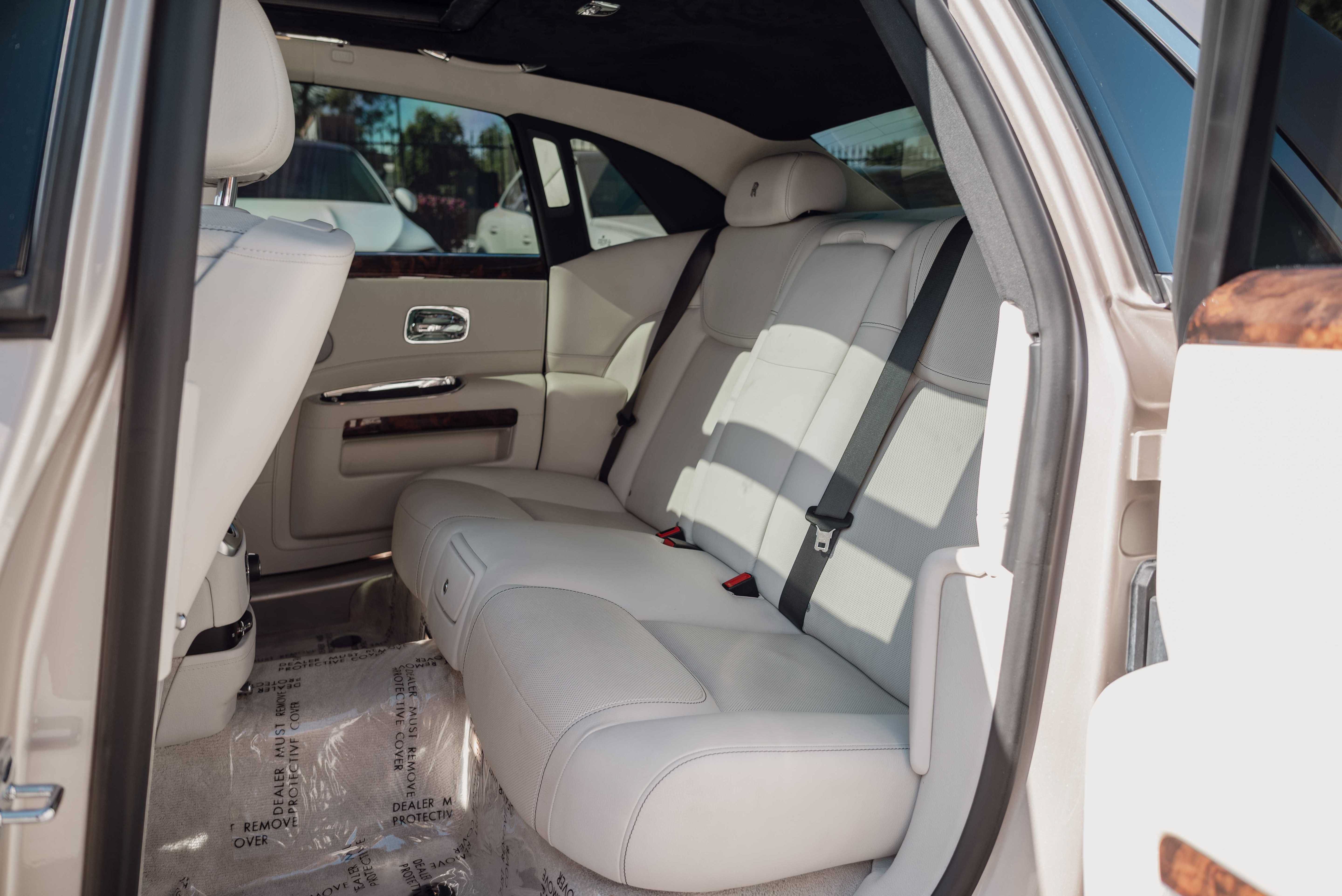 Used 2020 Rolls-Royce Ghost RWD image 13