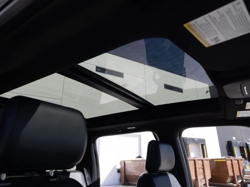 Used 2025 Ford F150 Lariat image 28