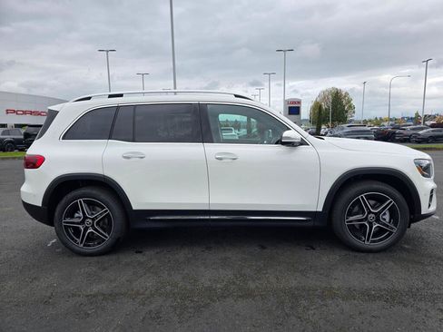 New 2026 Mercedes-Benz GLB 250 4MATIC image 7