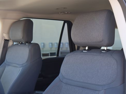 Used 2025 Ford Expedition Active image 15