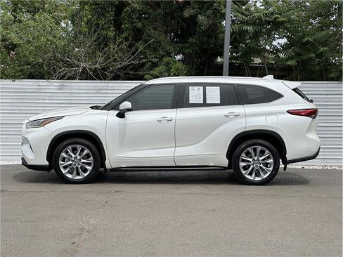 Used 2020 Toyota Highlander Limited AWD/4WD image 12