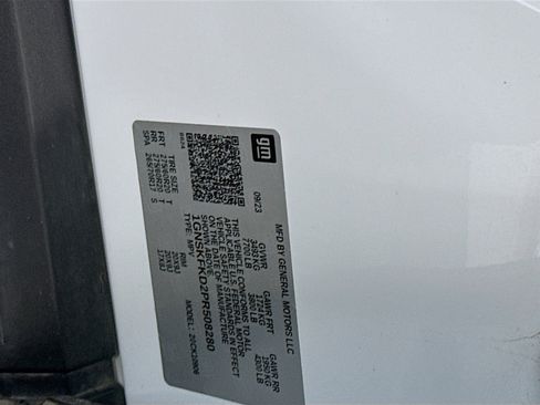 Used 2023 Chevrolet Suburban Premier image 12