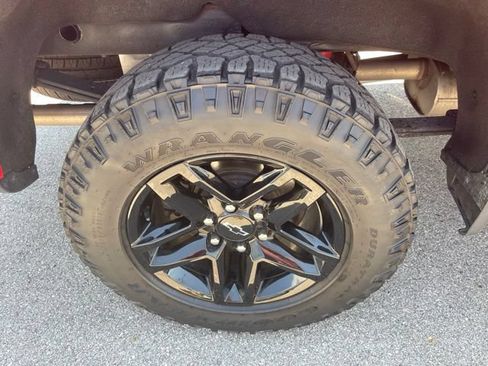 Used 2021 Chevrolet Silverado 1500 LT Trail Boss w/ Bed Protection Package AWD/4WD image 29