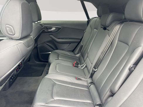 Used 2019 Audi Q8 Premium Plus AWD/4WD image 26
