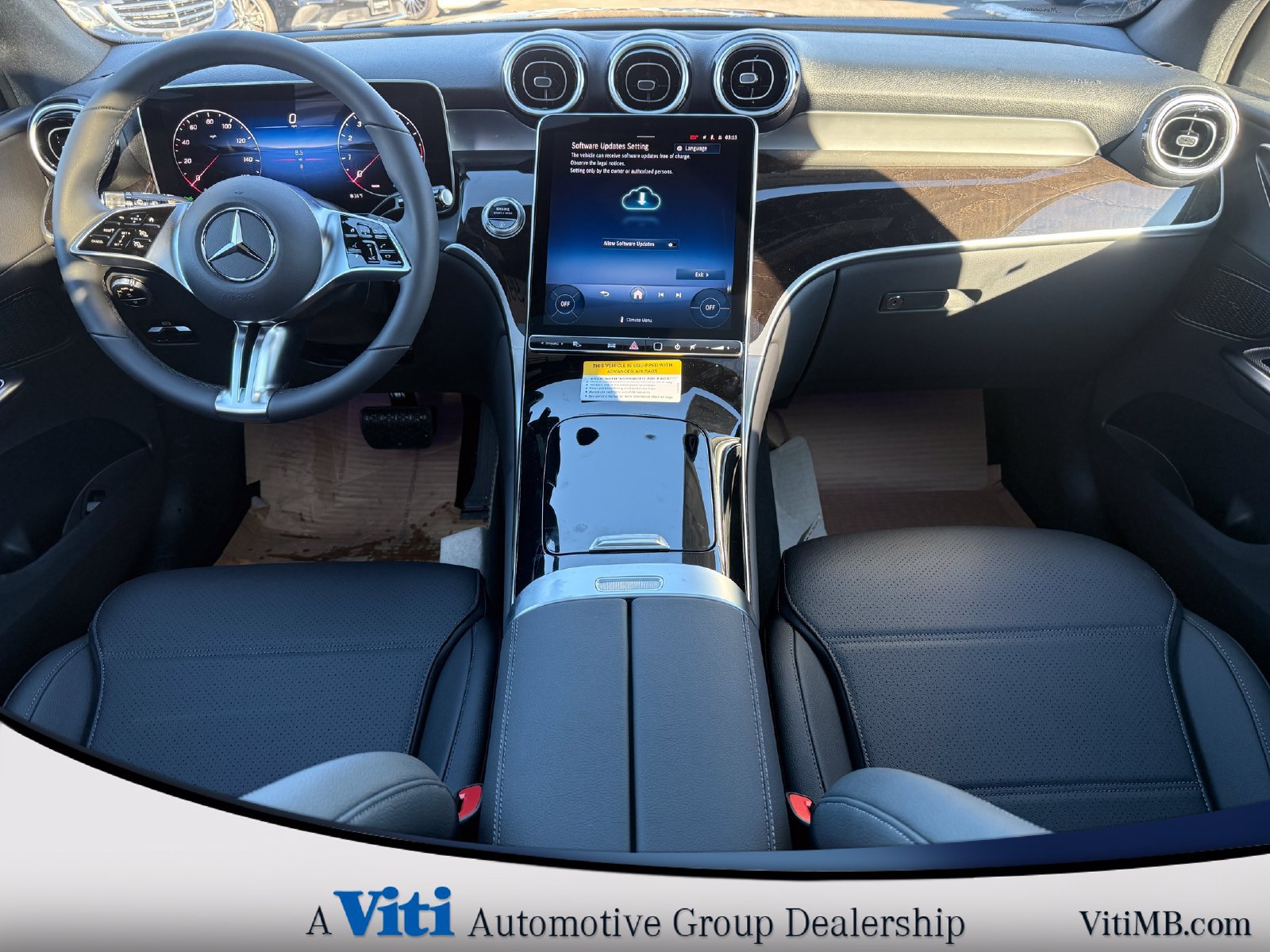 Used 2026 Mercedes-Benz GLC 300 4MATIC image 2