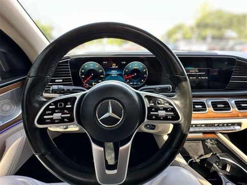 Used 2022 Mercedes-Benz GLE 450 4MATIC w/ Premium Package image 28
