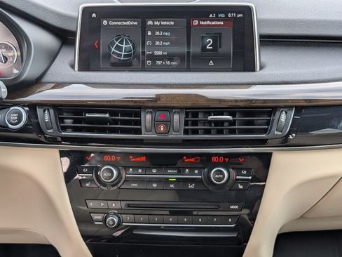 Used 2018 BMW X5 xDrive35d w/ Driving Assistance Package AWD/4WD image 17
