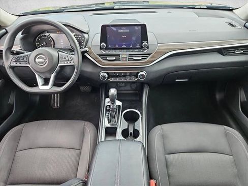 Used 2023 Nissan Altima 2.5 SV FWD image 23