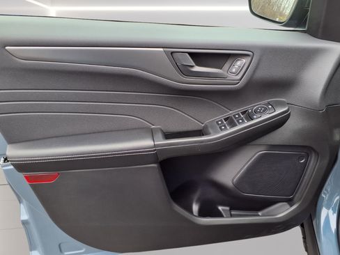 Used 2023 Ford Escape Active image 13